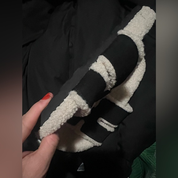 Sherpa Slippers - Picture 11 of 11